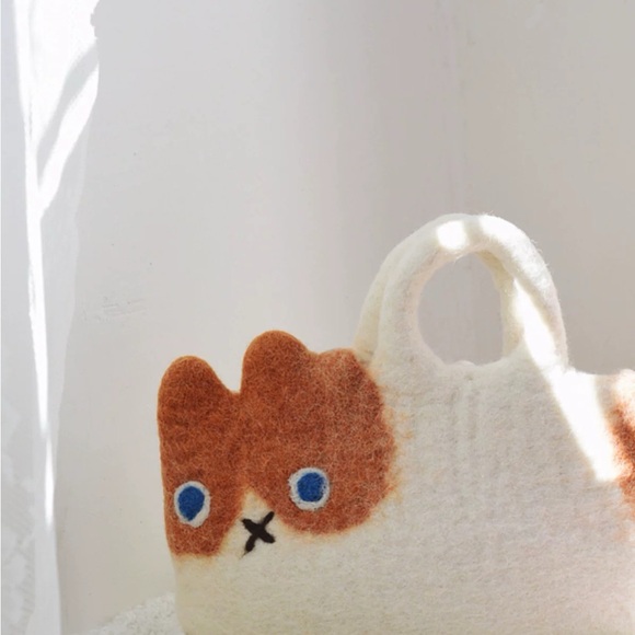 Cat felted Bag, Felt Purse, Wool Felt Bag, Mini Purse, Shoulder Bag, Zipper Bag - Picture 3 of 6